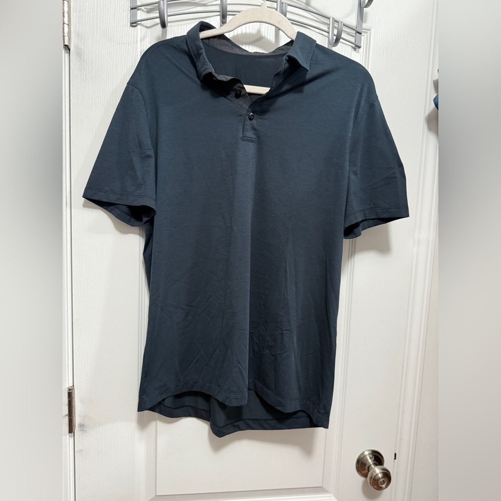 Lululemon men’s M short sleeve evolution polo‎ shirt lightweight navy blue EUC